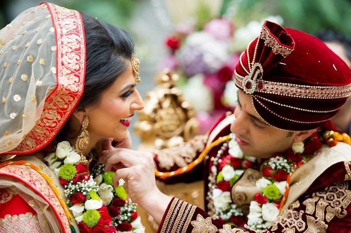 Tying the Knot Ceremony In A South Asian Wedding 